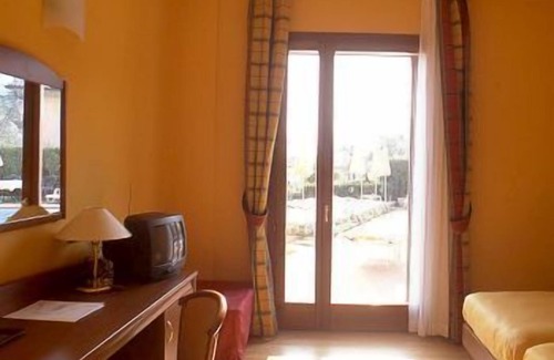 Garda Hotel | Guest Rated Hotel Villa Cà Nova with Pool & Breakfast