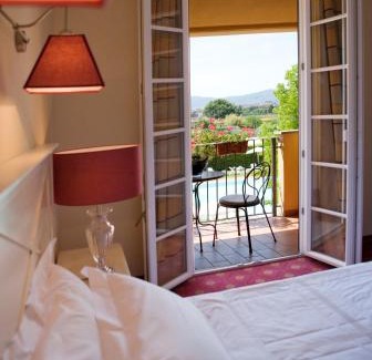 Pistoia Hotel | Experience Comfort at Hotel Villa Cappugi with Ocean Views