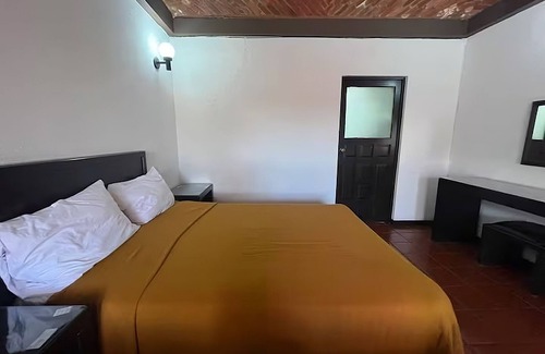Morelia House | Hotel Villa Capri, 2 camas dobles 4 Huéspedes