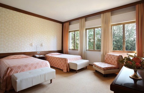 Pescia Hotel | Discover Hotel Villa delle Rose: Family-Friendly Retreat