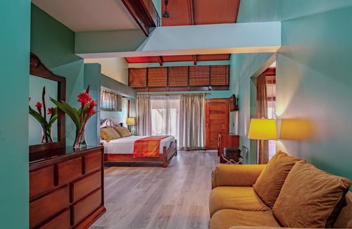 Turrialba Hotel | Experience Hotel Villa Florencia: Pool, Spa & Family Fun