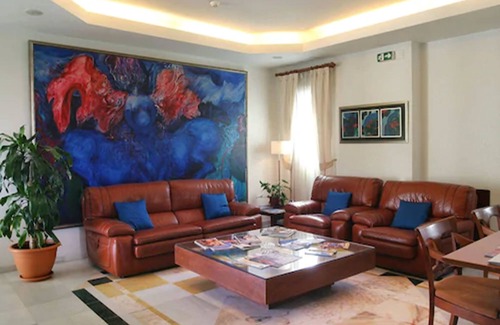 Puerto de la Torre Hotel | Relax at Hotel Villa Guadalupe with Pool & Spa Amenities