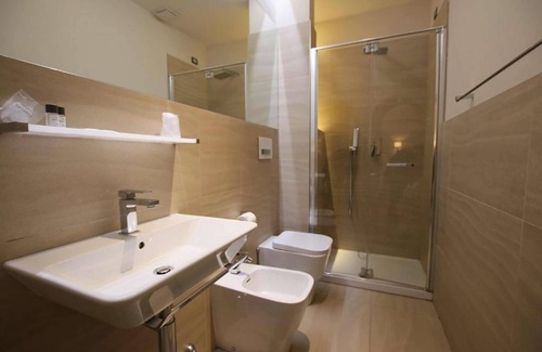 Quercianella Hotel | Discover Hotel Villa Margherita: Pool, Spa & Family-Friendly