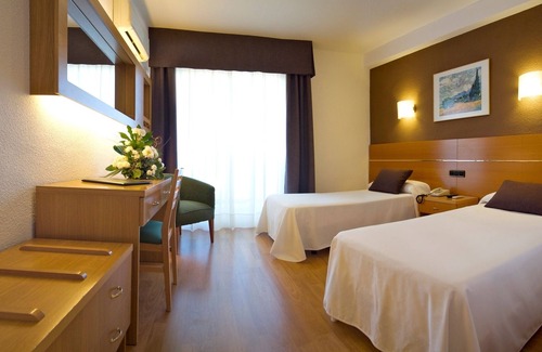 Javea Hotel | Inviting Hotel Villa Naranjos: Relaxation and Family-Friendly