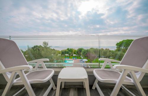 Moniga del Garda Hotel | Enchanting Front Lake Hotel: Villa Paradiso Suite Awaits