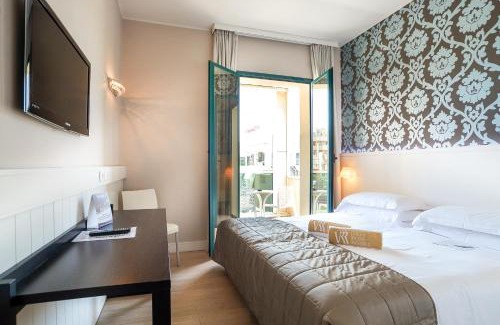Marina Centro Hotel | Cozy Hotel Villa Rosa Riviera with Oceanfront Views