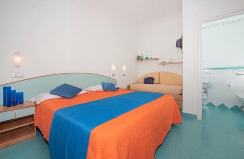 Sant'Angelo Hotel | Oceanfront Retreat at Hotel Villa Sirena with Pool & Spa