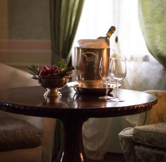 Mogliano Veneto Hotel | Discover Hotel Villa Stucky: Oceanfront Bliss Awaits