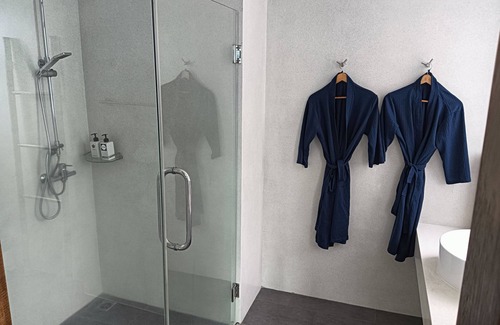 Lamai Hotel | Experience Comfort at Hotel Villa The Spot - Room B7