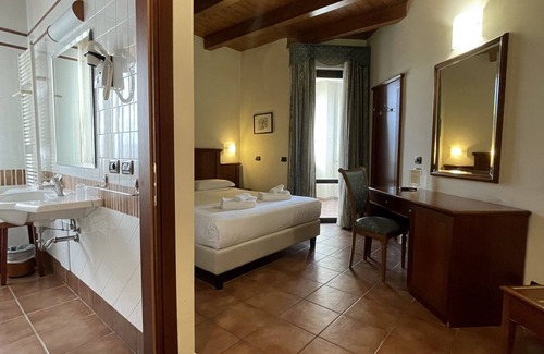 Atena Lucana Hotel | Hotel Villa Venus: 4-Star Retreat with Ocean View & Spa
