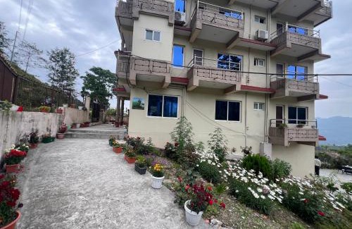 Baluwapati Deupur Hotel | Pet-Friendly Retreat at Hotel Village View Nagarkot