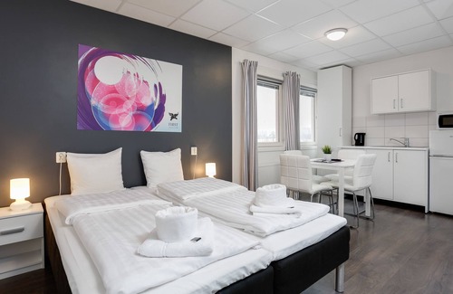 Sodertalje Hotel | Discover Hotel Vindeus: Family-Friendly Stay with Breakfast