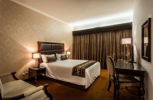 Central C Hotel | Experience Comfort at Hotel Vip Grand Maputo with Pool & Breakfast