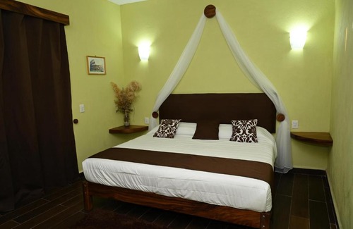 Barra de Potosi Hotel | Relax at Hotel Vista Guamilule with Oceanfront Views