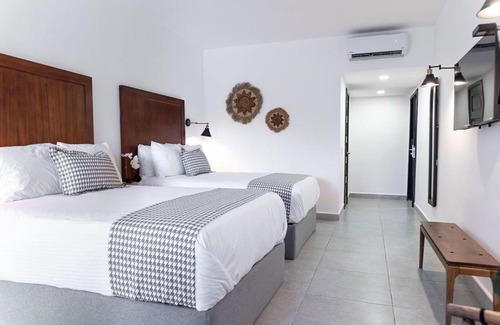 Veraguas Hotel | Cozy Hotel Vista Lago with Pool & Family-Friendly Dining