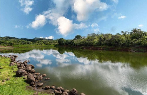 Veraguas Hotel | Cozy Hotel Vista Lago with Pool & Family-Friendly Dining