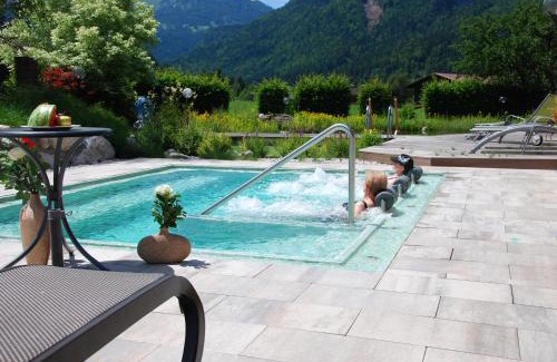 Unken Hotel | Relaxing Oceanfront Retreat at Hotel Vitaloase zu den drei Brüdern