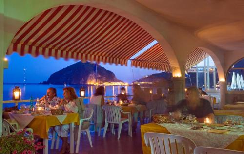 Succhivo Hotel | Relax at Hotel Vittorio Beach Resort with Oceanfront Bliss