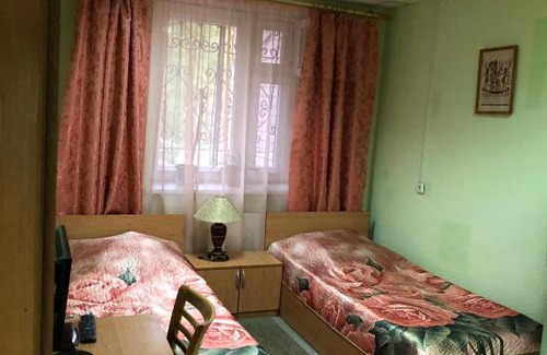 Nizhny Novgorod Bed & Breakfast | Budget-Friendly Stay at Hotel Vizit with Breakfast Included