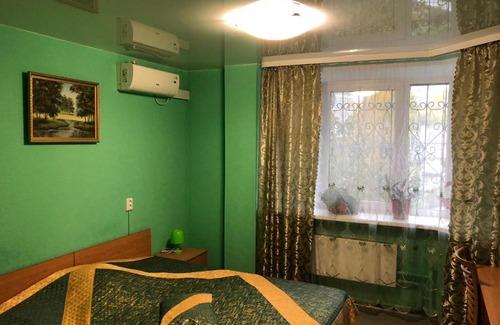 Nizhny Novgorod Bed & Breakfast | Budget-Friendly Stay at Hotel Vizit with Breakfast Included