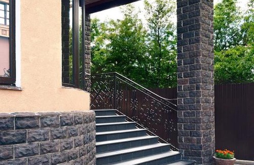Sergiyev Posad Hotel | Budget-Friendly Hotel Vladimirskaya: Pet Friendly & Breakfast