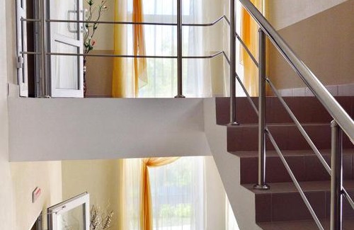 Sergiyev Posad Hotel | Budget-Friendly Hotel Vladimirskaya: Pet Friendly & Breakfast