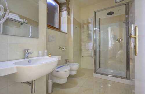 Volterra Hotel | Top-Rated Hotel Volterra In with Family-Friendly Amenities