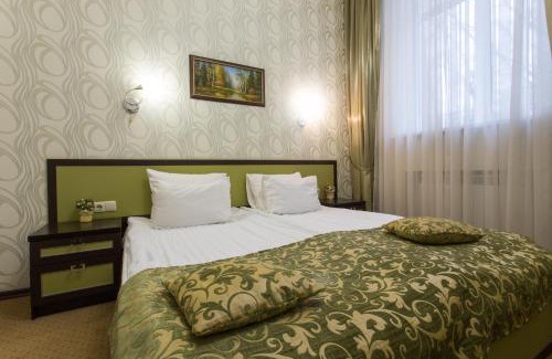 Petrovskoye Hotel | Discover Hotel Voyage: Family-Friendly with Breakfast Included