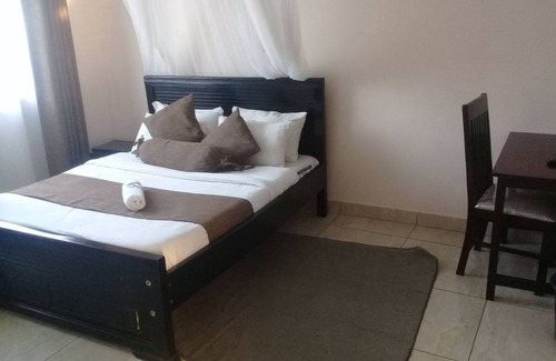Naivasha Hotel | Budget-Friendly Hotel Wagon Wheel with Family Amenities