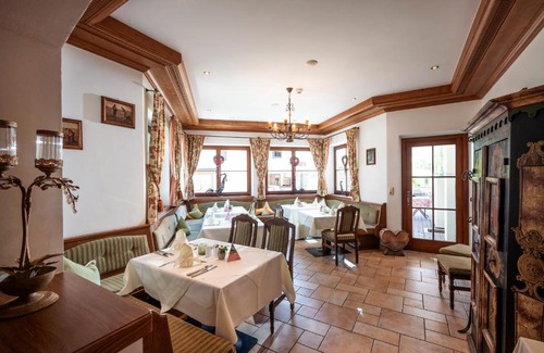 Walchsee Hotel | Pet-Friendly Retreat at Hotel Walchseer Hof with Ocean Views