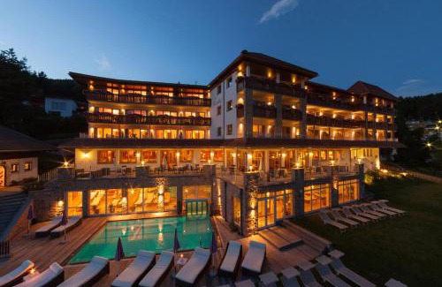 Perca Hotel | Hotel Waldhof: Oceanfront Bliss with Spa and Pool Access