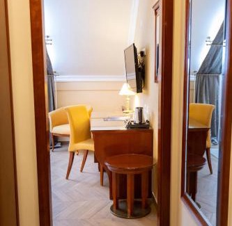Osijek Hotel | Discover Hotel Waldinger: 4-Star Stay with Hot Tub & Dining