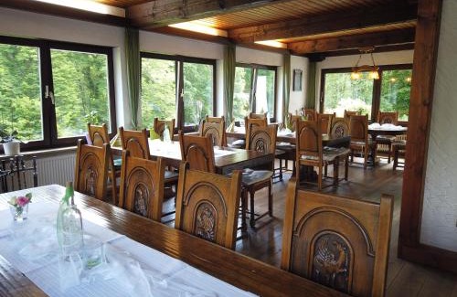 Rengsdorf Hotel | Exceptional Stay at Hotel Waldterrasse with Pet-Friendly Amenities