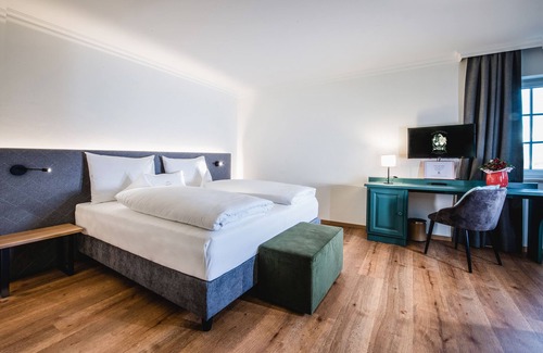 Wals Hotel | Relax at Hotel Walserwirt: 4-Star Spa and Pool Retreat