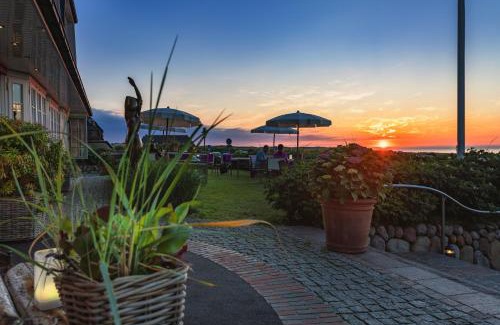 Kampen Hotel | Oceanfront Retreat at Hotel Walter´s Hof - Pet Friendly Stay