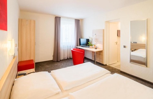 Boeblingen Hotel | Convenient Hotel Wanner: Family-Friendly & Accessible Stay