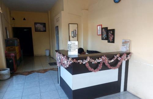Palopo Hotel | Budget-Friendly RedDoorz near Gedung Kesenian Palopo