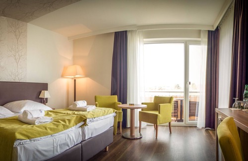 Mitte Hotel | Top-Rated Hotel Warnow: Family-Friendly with Breakfast Options