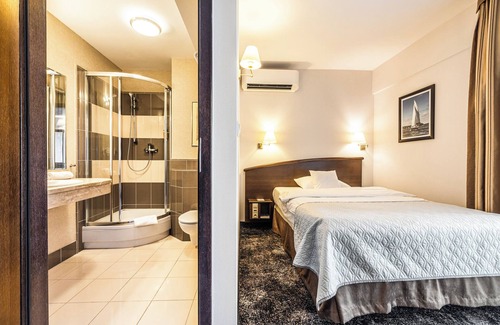 Augustow Hotel | Elegant Hotel Warszawa SPA & Resort with Spa and Pool Access