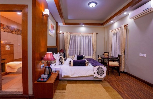 Nuwakot Hotel | Discover Siddhartha Hotel Water Tower: Family-Friendly Retreat