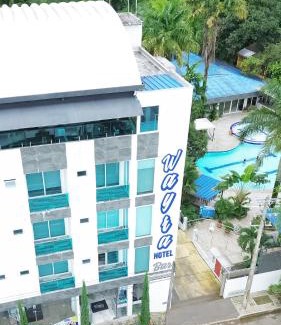 Acacias Hotel | Relax at Hotel Wayra Club: Pet Friendly with Ocean View
