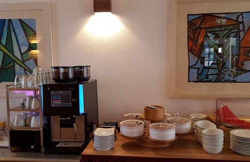 Zittau House | Comfortable Stay at Hotel Weberhof - Pet Friendly Options