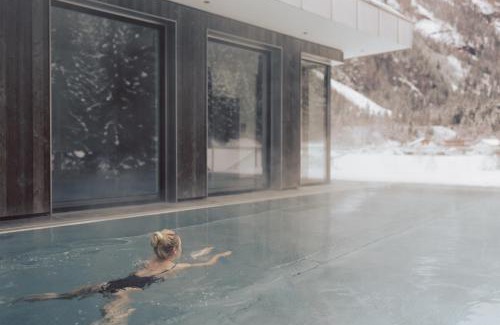 Kaunertal Hotel | Discover Hotel Weisseespitze: Oceanfront Retreat with Spa