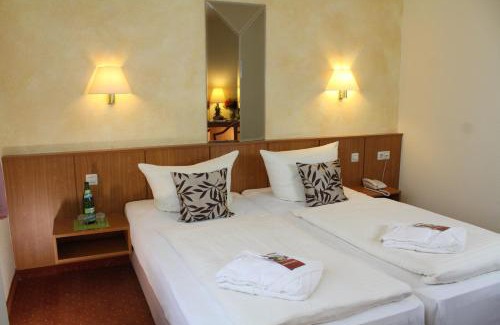 Kerspleben Hotel | Discover Hotel Weisser Schwan: Pet-Friendly and Inviting