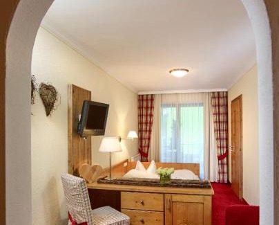 See Hotel | Exquisite Hotel Weisses Lamm: Oceanfront Retreat with Spa