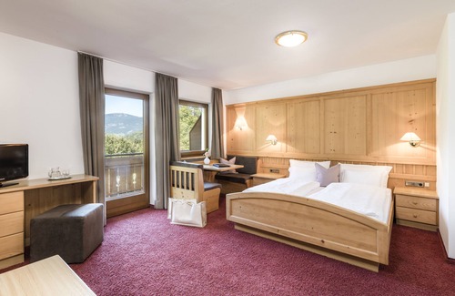 Laion Hotel | Relax at Hotel Weisses Rössl - Cavallino Bianco Retreat