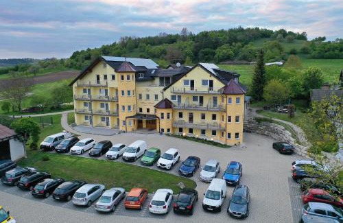 Vehlberg Hotel | Guest Approved Hotel Wender: Family-Friendly Dining & Fun