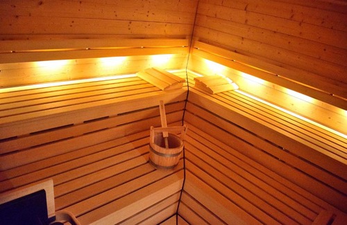 Wengen Hotel | Discover Hotel Wengener Hof: 4-Star Retreat with Hot Tub