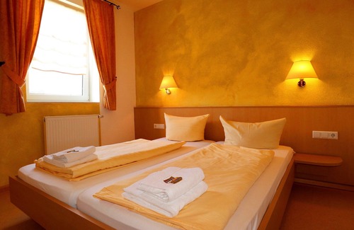 Rheinhausen Hotel | Guest Favorite: Hotel Werneths Landgasthof Hirschen Awaits
