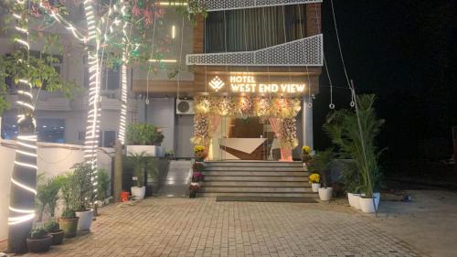 Zirakpur Hotel | Inviting Hotel West End View with Family-Friendly Amenities